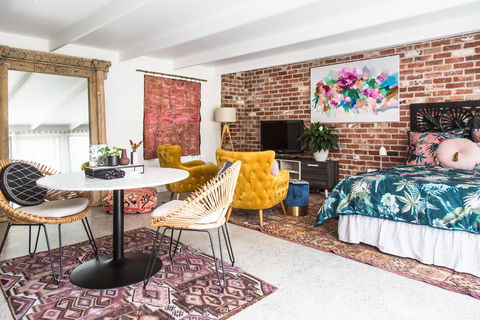 Studio36 - Accommodation Redcliffe 1