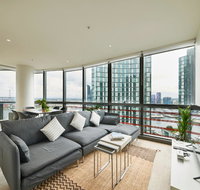 STUNNING 2 BED 2 BATH STYLISH UNIT // FREE PARKING - Accommodation Redcliffe