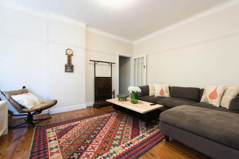 Stunning Beach Living - Accommodation Redcliffe 1