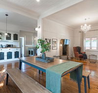 Stunning Mountain Getaway Leura- 3 BRM 1.5 Bath - Accommodation Redcliffe