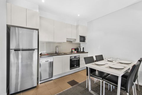 Stunning Views On The 41st Floor - Accommodation Redcliffe 2