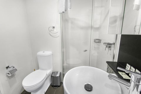 Stunning Views On The 41st Floor - Accommodation Redcliffe 3