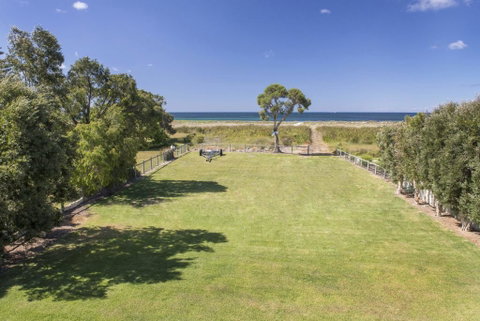 Sugar Shack - Character Family Home Right On The Ocean - Accommodation Redcliffe 2