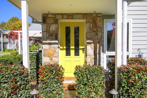 Summer Home - Our Place At Bright - Accommodation Redcliffe 1