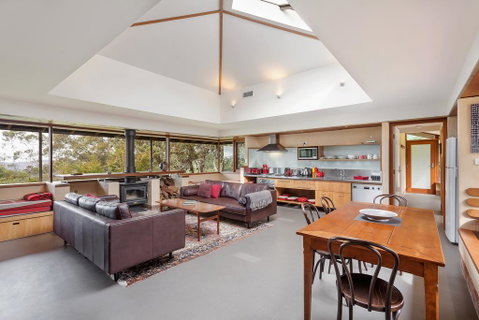 Summer House - Accommodation Redcliffe 0