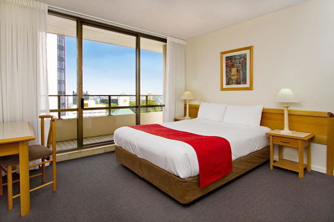 Summit Apartments - Accommodation Redcliffe 1