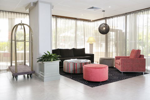 Summit Apartments - Accommodation Redcliffe 2