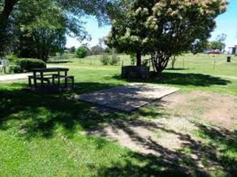 Summit Cabin - Accommodation Redcliffe 2