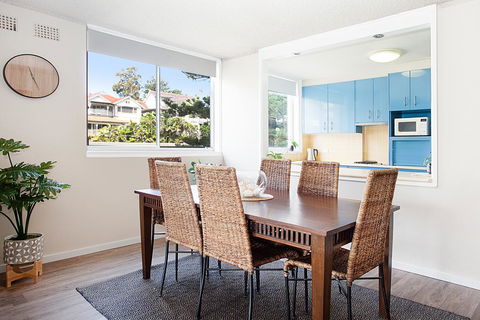 Sun Drenched Ocean View Apartment - Accommodation Redcliffe 3