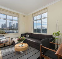 Sun-filled Apartment with Stunning Harbour Views H353 - Accommodation Redcliffe