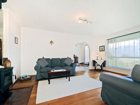 Sun & Sea - Accommodation Redcliffe 1