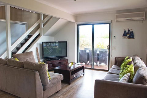 Sunderland Retreat Phillip Island - Accommodation Redcliffe 2