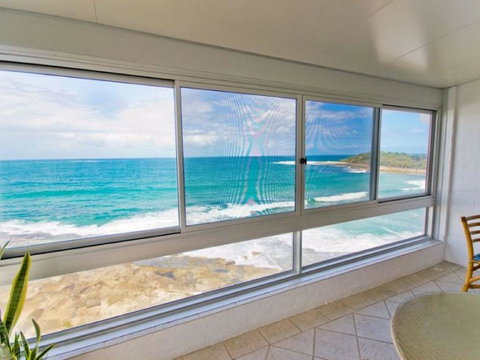 Suncrest 3 - Accommodation Redcliffe 0