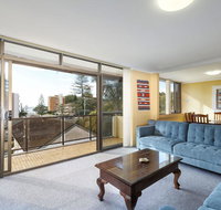 Sundek 18 - Accommodation Redcliffe