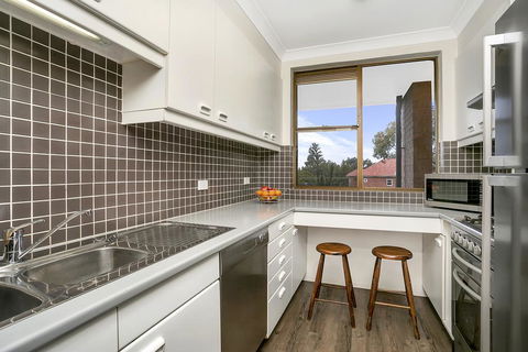 Sunny And Spacious Two Bedroom Apartment - SPF13 - Accommodation Redcliffe 3