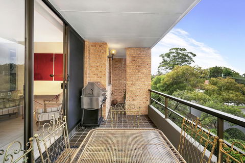 Sunny And Spacious Two Bedroom Apartment - SPF13 - Accommodation Redcliffe 1