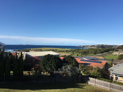 Sunnyside Holiday Home - Accommodation Redcliffe 0