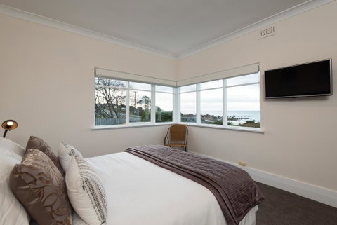 Sunrise At Penguin - Accommodation Redcliffe 3