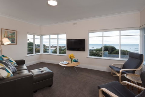 Sunrise At Penguin - Accommodation Redcliffe 0
