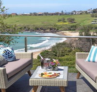 Sunrise Over Easts 1 - Pets stay free views - Accommodation Redcliffe