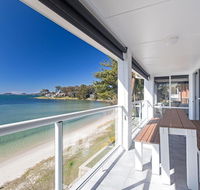 Sunrise Waters' 2/63 Soldiers Point Road - stunning waterfront property - Accommodation Redcliffe