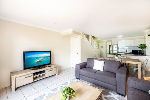 Sunset Waters Apartments - Accommodation Redcliffe 1