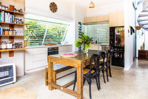 Sunworship Villas 3 And 4 - Accommodation Redcliffe 0