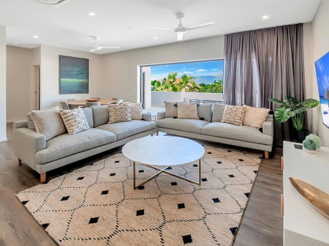 Superior Luxury Apartment In The City - Accommodation Redcliffe 0