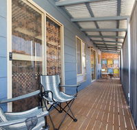 Surf and Sunsets Beach Holiday Home Mandurah - Accommodation Redcliffe