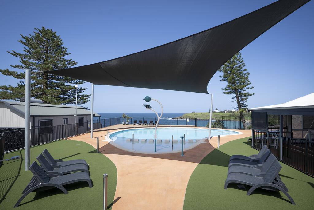 Saddleback Mountain ACT Accommodation Redcliffe