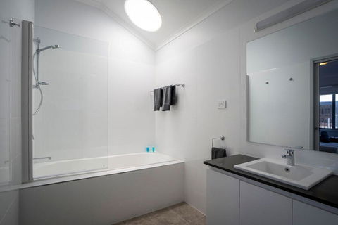 Surf Beach Holiday Park - Accommodation Redcliffe 2