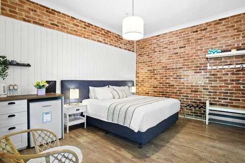 Surfaris Retreat - Accommodation Redcliffe 3