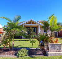 Surfside - Accommodation Redcliffe