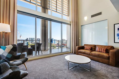 Swainson At Embassy - Accommodation Redcliffe 0