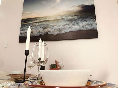 Sweet Dreams House & Big Garden & Near Station - Accommodation Redcliffe 2
