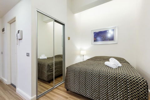 Sydney CBD Studio Apartment 503BRG - Accommodation Redcliffe 3