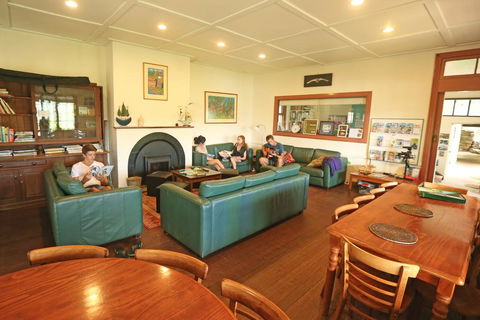 Sydney, Pittwater YHA - Accommodation Redcliffe 3