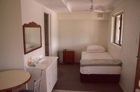 T's Resort & Motel - Accommodation Redcliffe 2