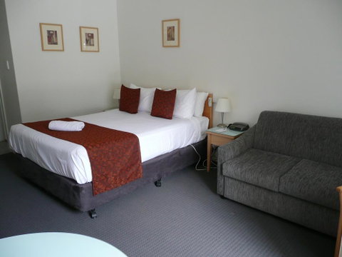 Taft Motor Inn - Accommodation Redcliffe 1
