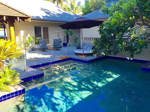 Tali Oak Beach House - Accommodation Redcliffe 0