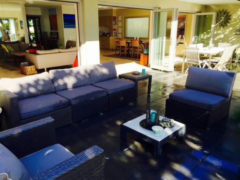 Tali Oak Beach House - Accommodation Redcliffe 2