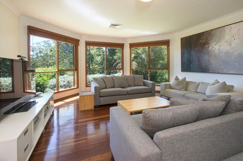 Taliesin - Beautiful 4 Bedroom Home With Amazing Views! - Accommodation Redcliffe 3
