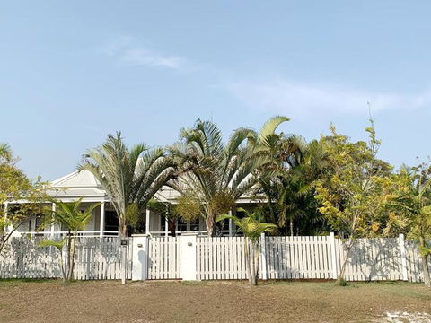 Tallulah Retreat - Valla Beach - Accommodation Redcliffe 0