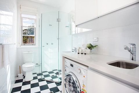 Tasteful Modern Studio 2.3Km From City Centre - Accommodation Redcliffe 2