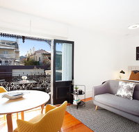 Tasteful Modern Studio 2.3Km From City Centre - Accommodation Redcliffe