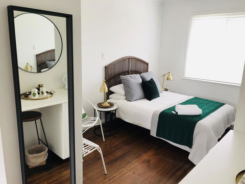 Tea Gardens Hotel - Accommodation Redcliffe 2