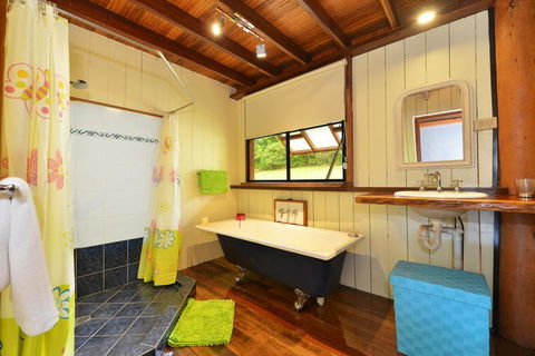 Tea Tree Cottage - Accommodation Redcliffe 3