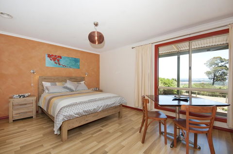 Tennessee Hill Cottage - Accommodation Redcliffe 2
