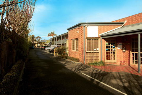 The Admiral Motor Inn - Accommodation Redcliffe 3