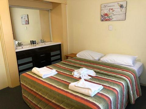 The Astor Hotel Motel - Accommodation Redcliffe 0